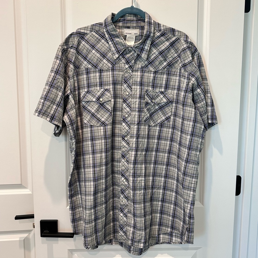 Wrangler short sleeve men’s shirt, 2XL tall